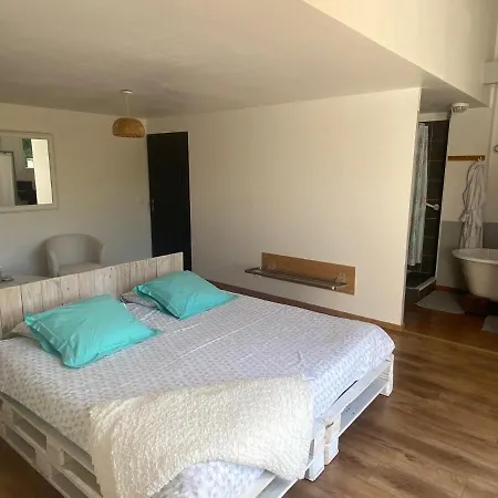 La Laiterie De Fontpatour Bed & Breakfast Verines (Charente-Maritime)